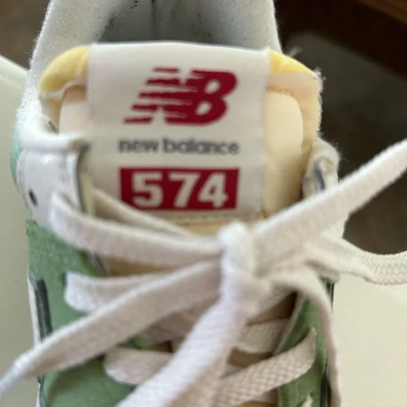 New Balance 574 Athletic Shoes Green - Picture 1 of 10